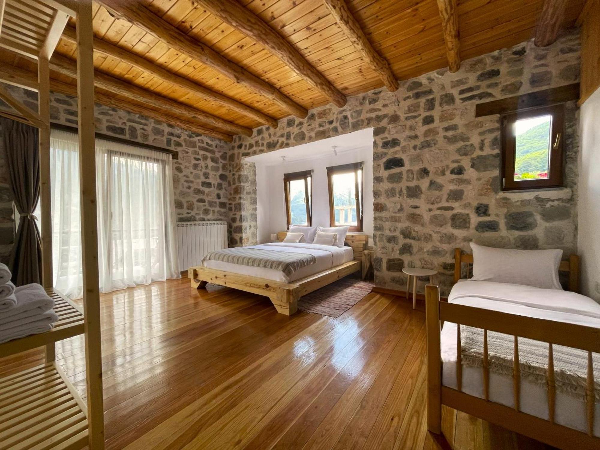 Valter & Drita's Casa de hóspedes Theth